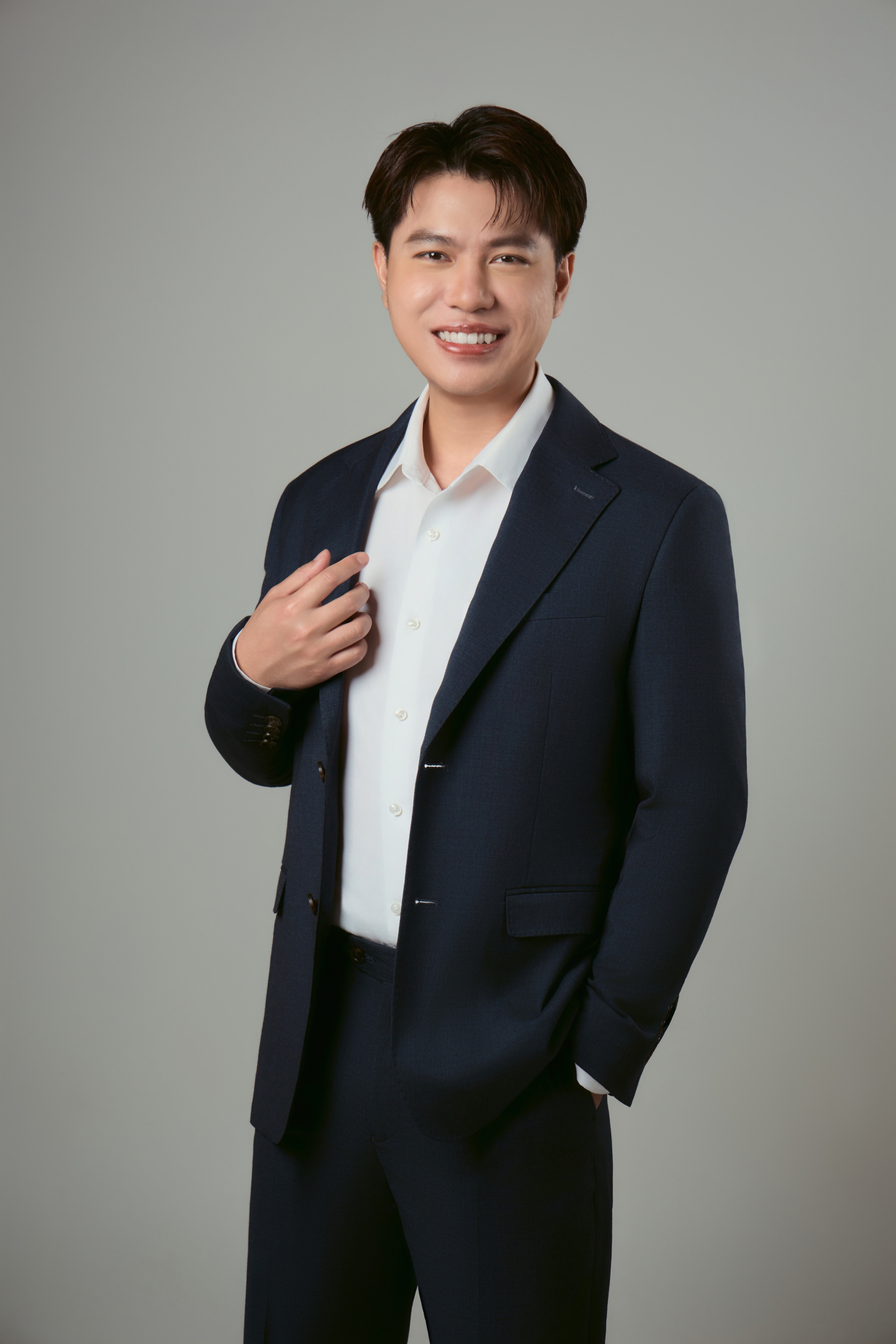 ณัฐพล ภู่รัตนโสภา · AIA Financial Advisor